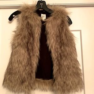 Brand new little girls faux fur vest